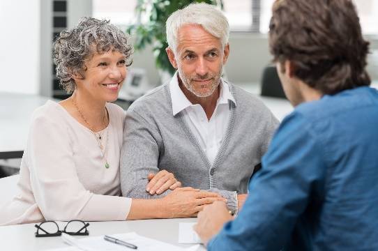 Envie d’en savoir plus sur le rachat de trimestre ? Le 118-918 vous met en relation avec votre caisse…